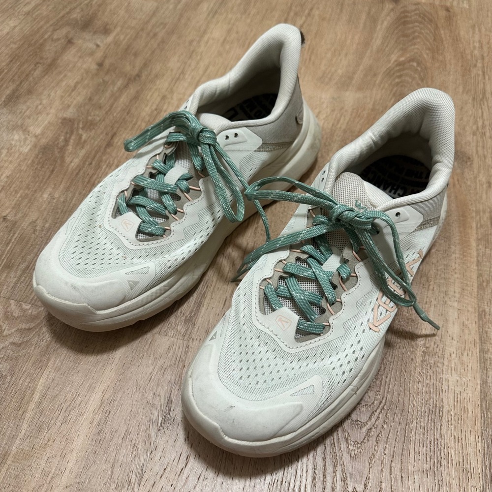 KEEN | Women's WK400 Cream Tan Sage Green Walking Shoes, Size 10 - Picture 2 of 7